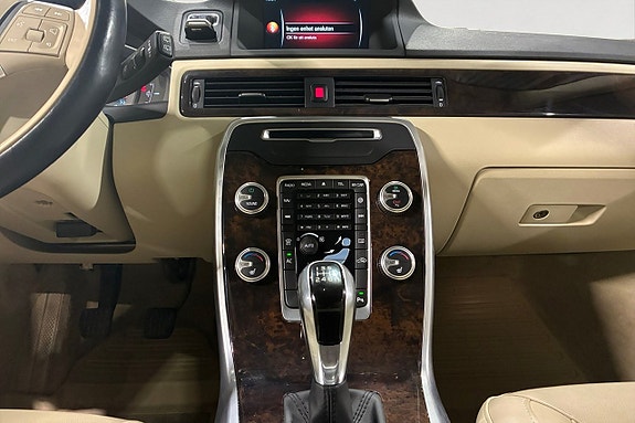Volvo V70 12 of 18
