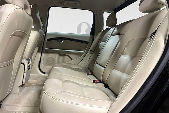 Volvo V70 14 of 18