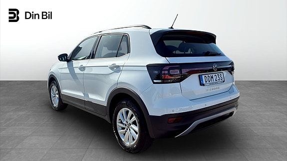 Volkswagen T-Cross 3 of 5