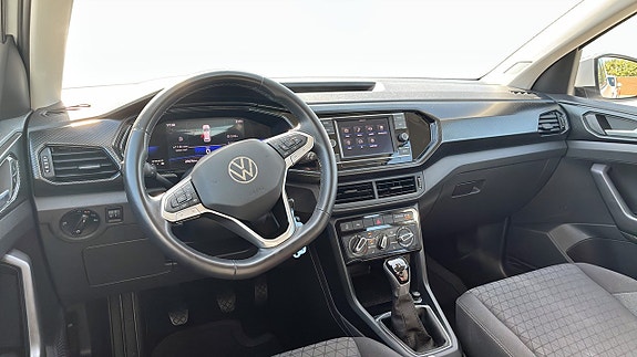 Volkswagen T-Cross 10 of 14