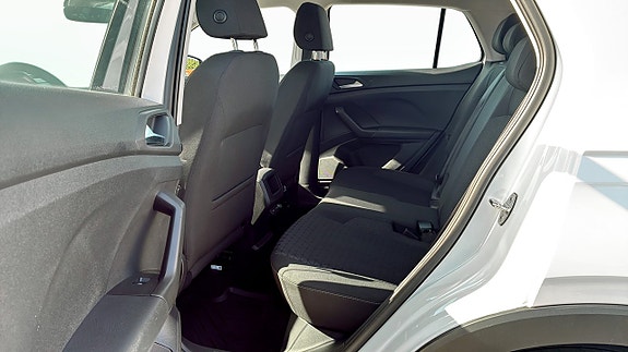 Volkswagen T-Cross 11 of 14