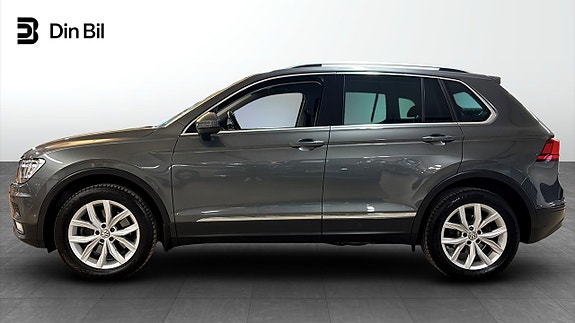 Volkswagen Tiguan 2 of 5