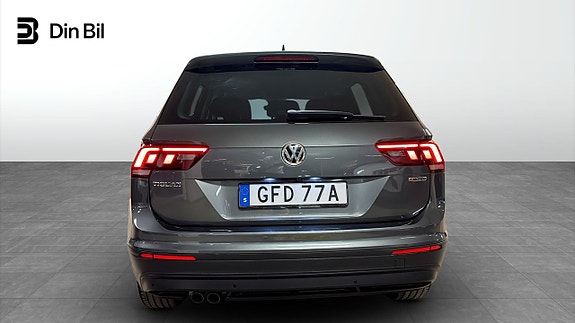 Volkswagen Tiguan 5 of 5