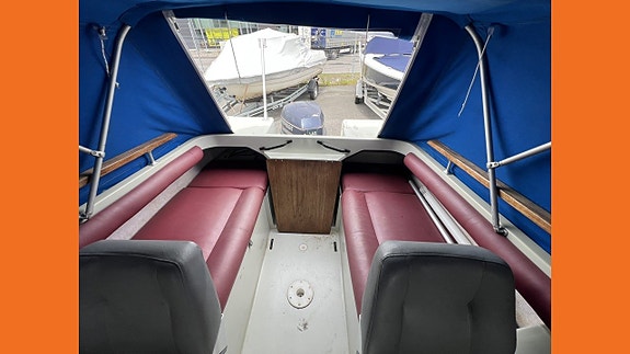 Flipper 575 Evinrude 90 7 of 11