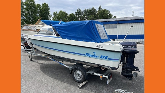 Flipper 575 Evinrude 90 8 of 11