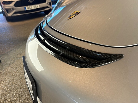 Porsche 911 Turbo 4 of 5