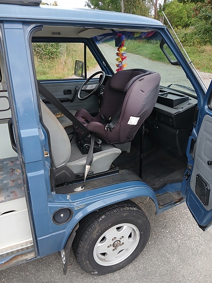 Volkswagen Caravelle 8 of 15