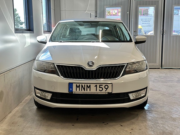 Skoda Rapid Spaceback 2 of 5