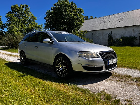Volkswagen Passat 2 of 5