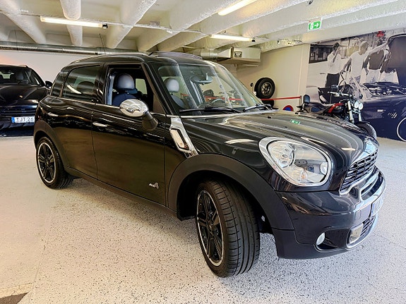 MINI Countryman Cooper S 2 of 5