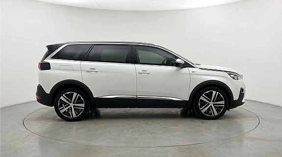 Peugeot 5008 3 of 5
