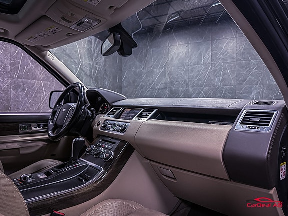 Land Rover Range Rover Sport 13 of 27