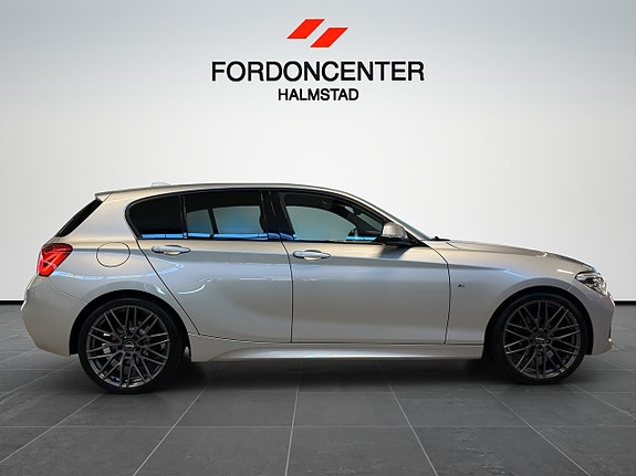 BMW 118d 4 of 5