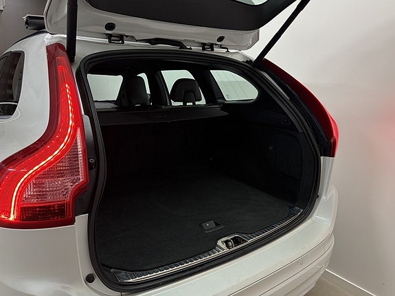 Volvo XC60 13 of 14