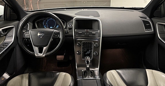 Volvo XC60 6 of 14