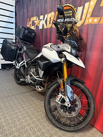 Triumph Tiger 900 Rally Pro 2 of 5
