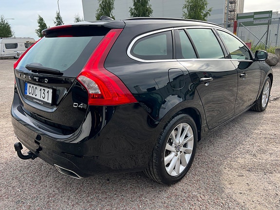 Volvo V60 14 of 19
