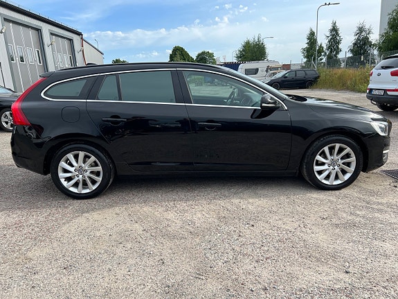 Volvo V60 15 of 19