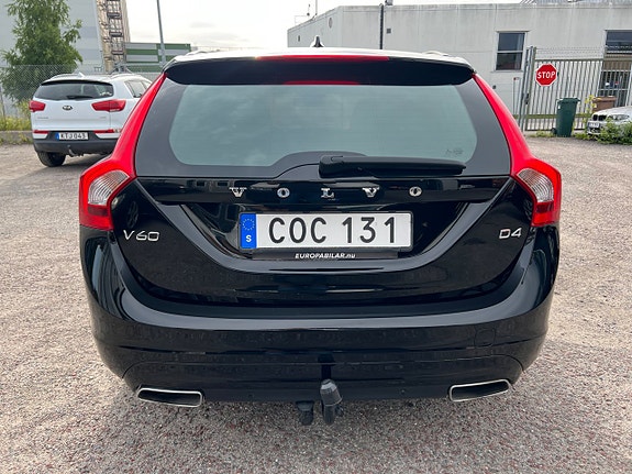 Volvo V60 12 of 19