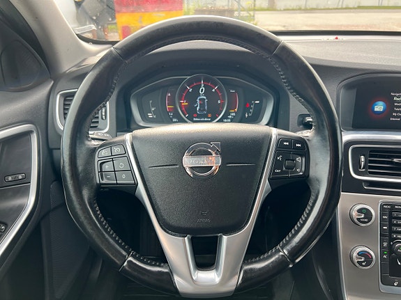 Volvo V60 8 of 19
