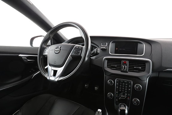 Volvo V40 14 of 30