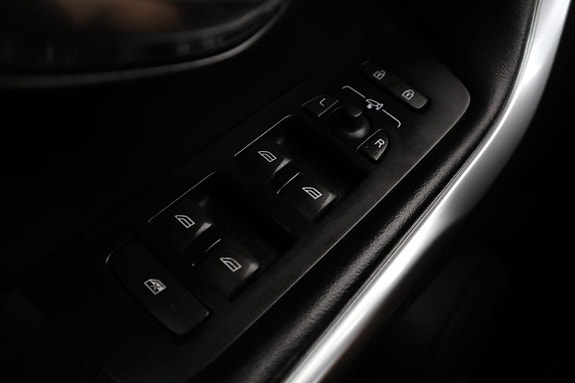Volvo V40 29 of 30