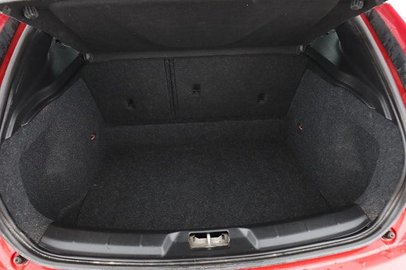 Volvo V40 18 of 30