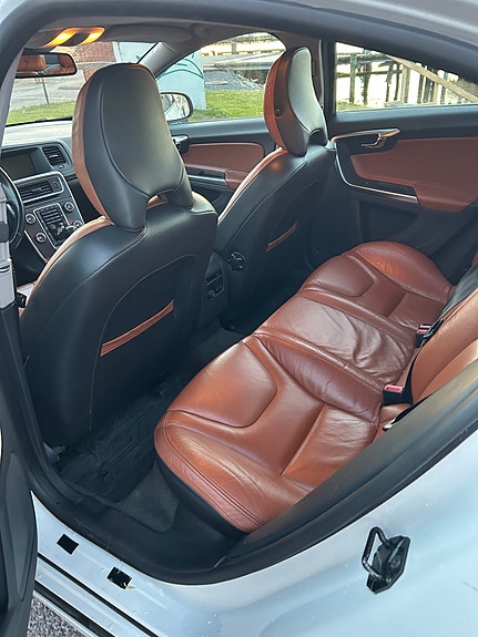 Volvo S60 12 of 13