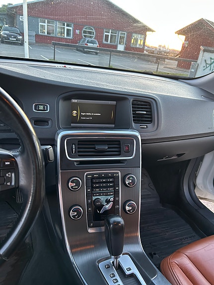 Volvo S60 11 of 13