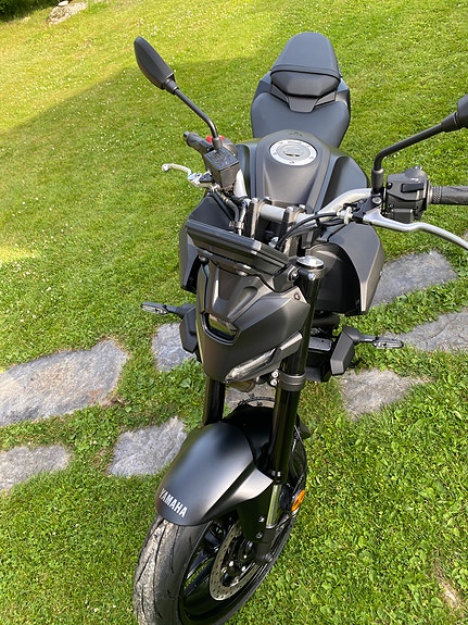 Yamaha MT-07 4 of 5