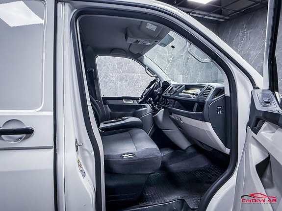 Volkswagen Transporter 16 of 21