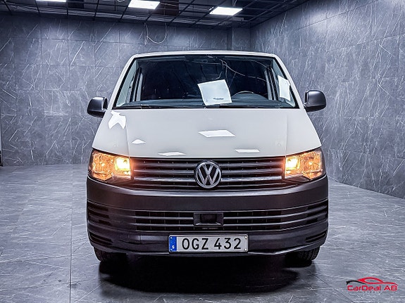 Volkswagen Transporter 2 of 5