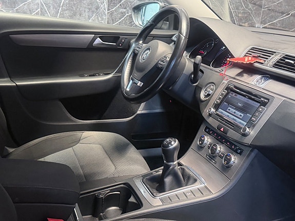Volkswagen Passat 16 of 17