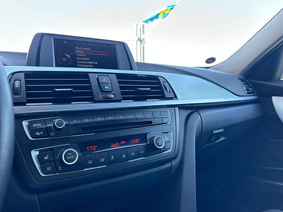BMW 320d 14 of 29
