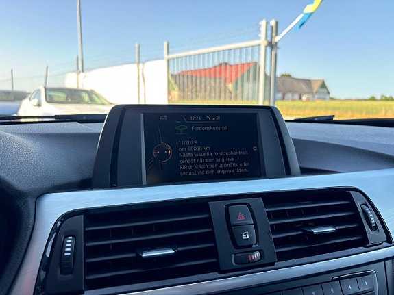 BMW 320d 26 of 29