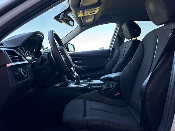 BMW 320d 17 of 29