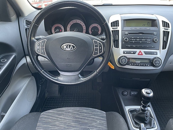 Kia Ceed 11 of 18