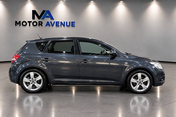Kia Ceed 3 of 16