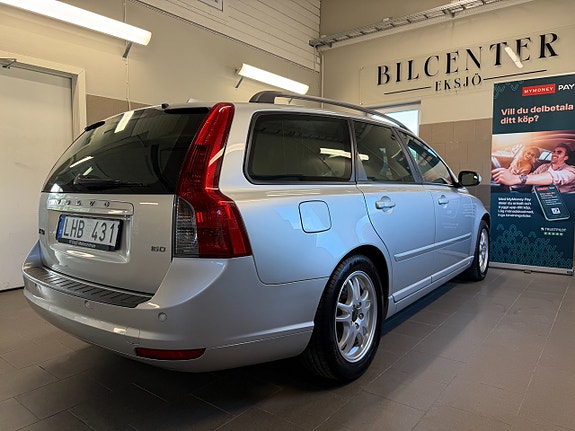 Volvo V50 4 of 5
