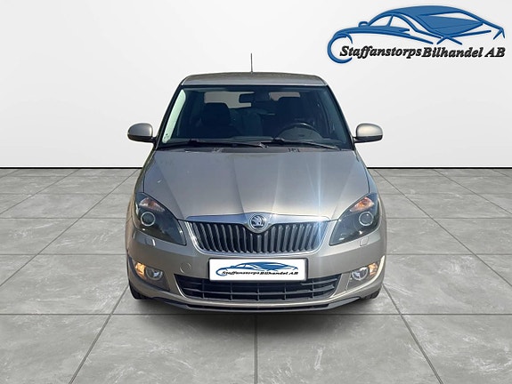 Skoda Fabia 2 of 5