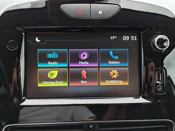 Renault Clio 14 of 19