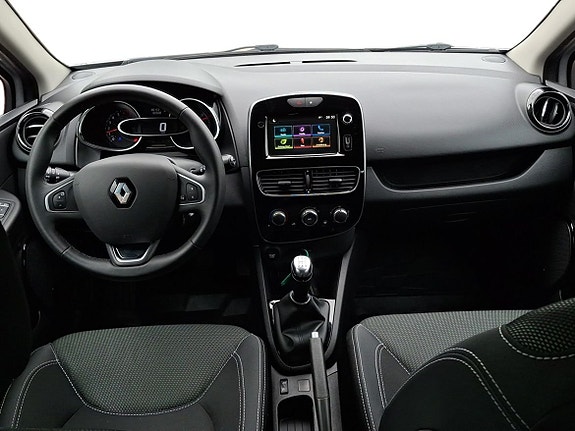 Renault Clio 12 of 19