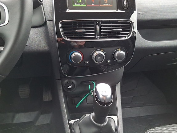 Renault Clio 13 of 19