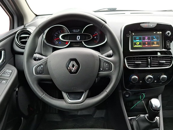 Renault Clio 11 of 19