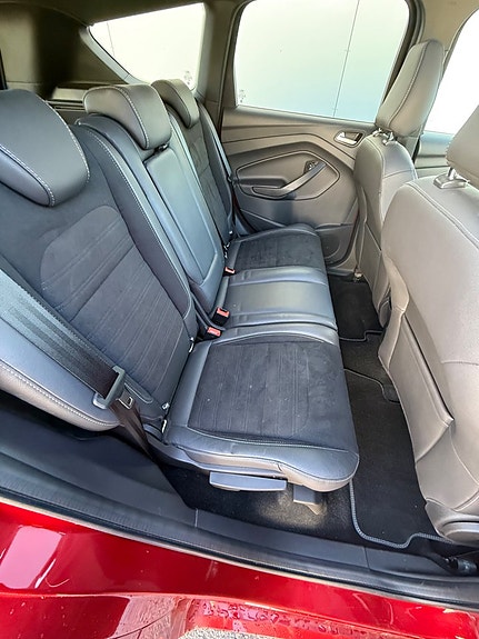 Ford Kuga 10 of 14
