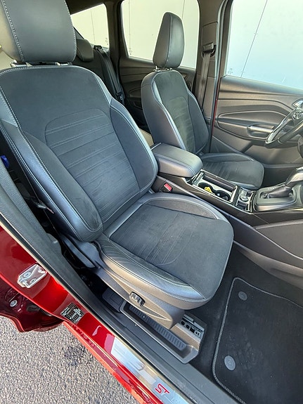 Ford Kuga 11 of 14