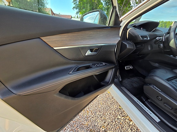 Peugeot 3008 8 of 11