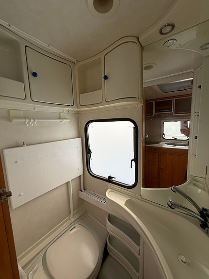Adria 552 UL 17 of 27