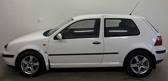 Volkswagen Golf IV 2 of 5