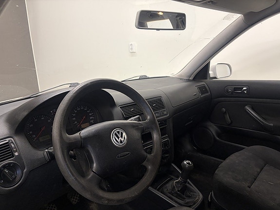 Volkswagen Golf IV 4 of 5